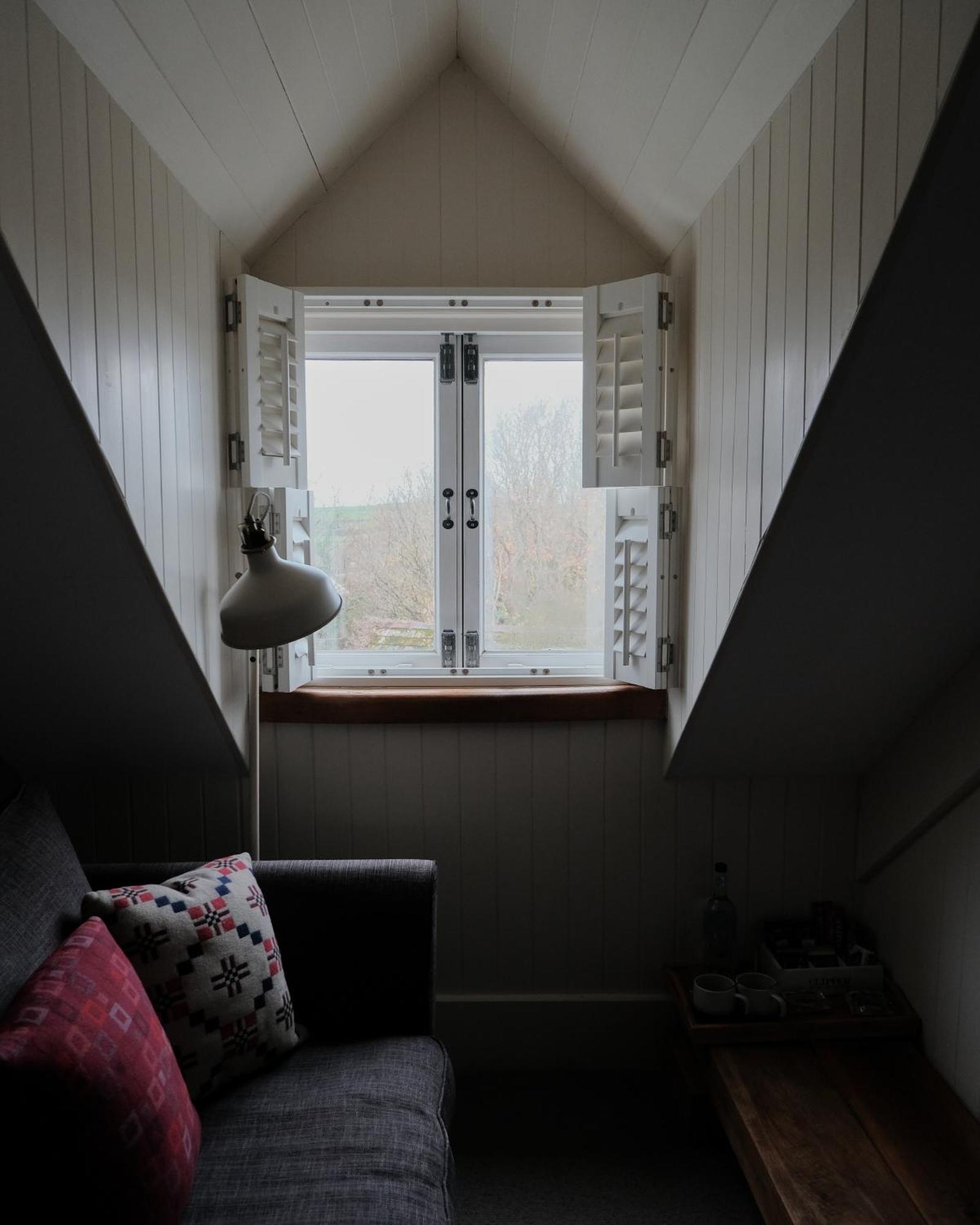 Llys Meddyg Hotel Newport  Eksteriør billede
