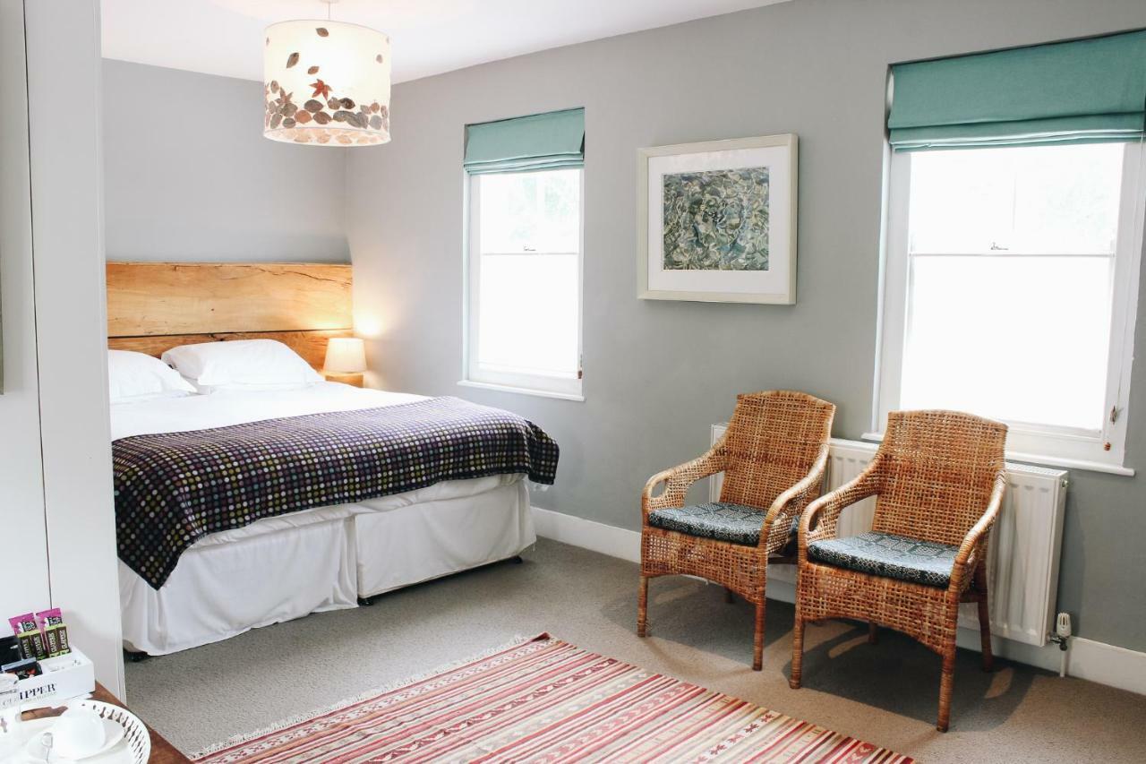 Llys Meddyg Hotel Newport  Eksteriør billede